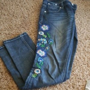 Embroidered Grace in L.A. jeans